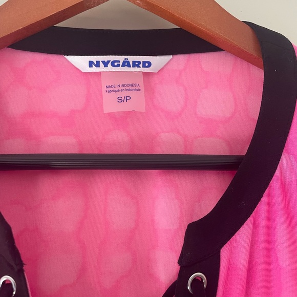 Nygard long sleeve lace front top - Picture 3 of 5